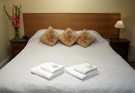 The Staff Of Life Hotel Ticknall ภายนอก รูปภาพ